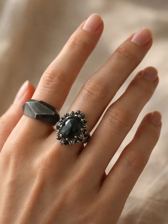 After Dark Ring Set - Picture 1 of 8